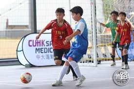 记者：齐尔克泽有可能会离队，曼联有信心从他身上收回转会费